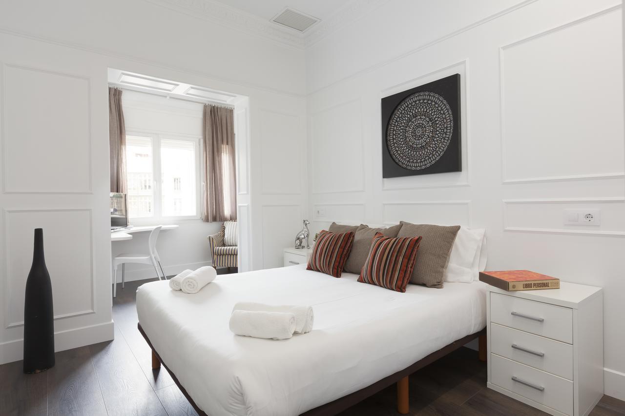 Enjoybcn Coliseum Appartement